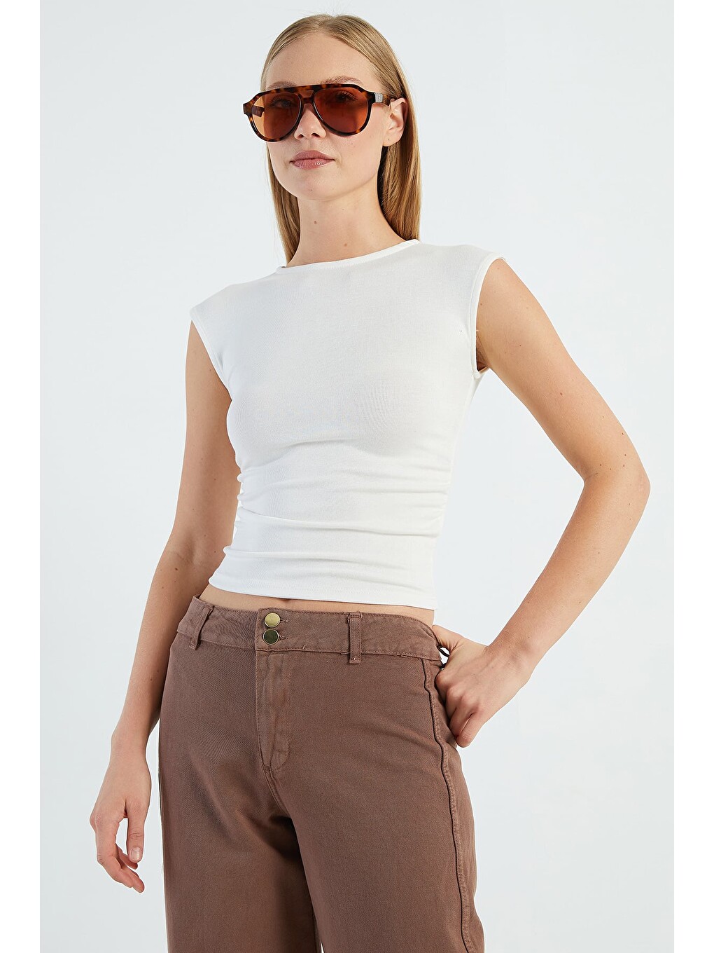 Ekru Yanı Drapeli Slim Fit Bluz-2