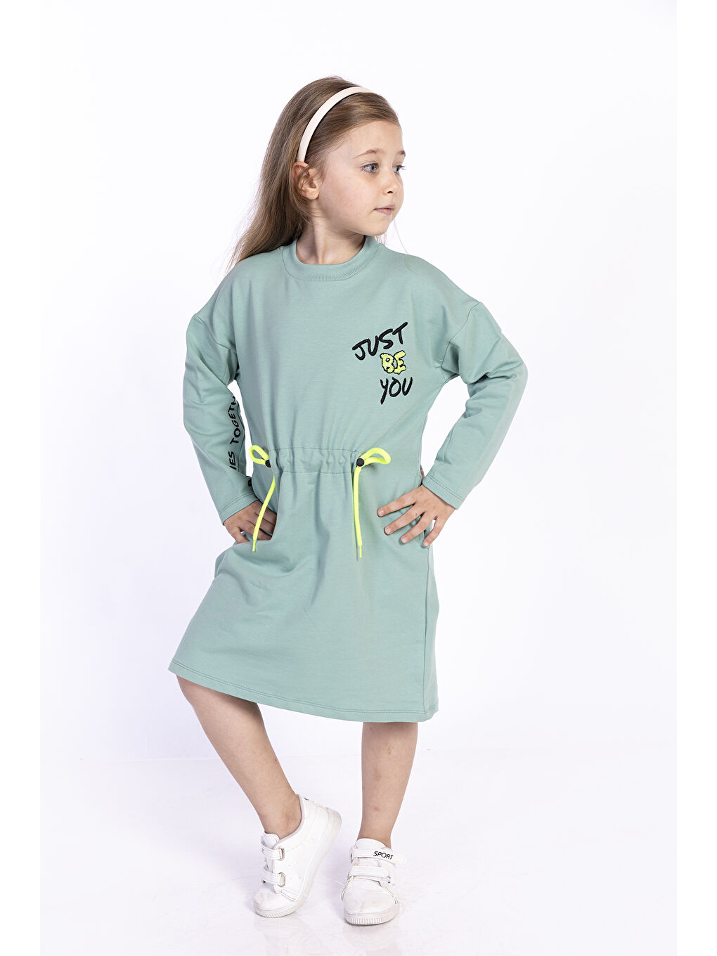 Siyah Kız Çocuk Nakışlı Elbise-3