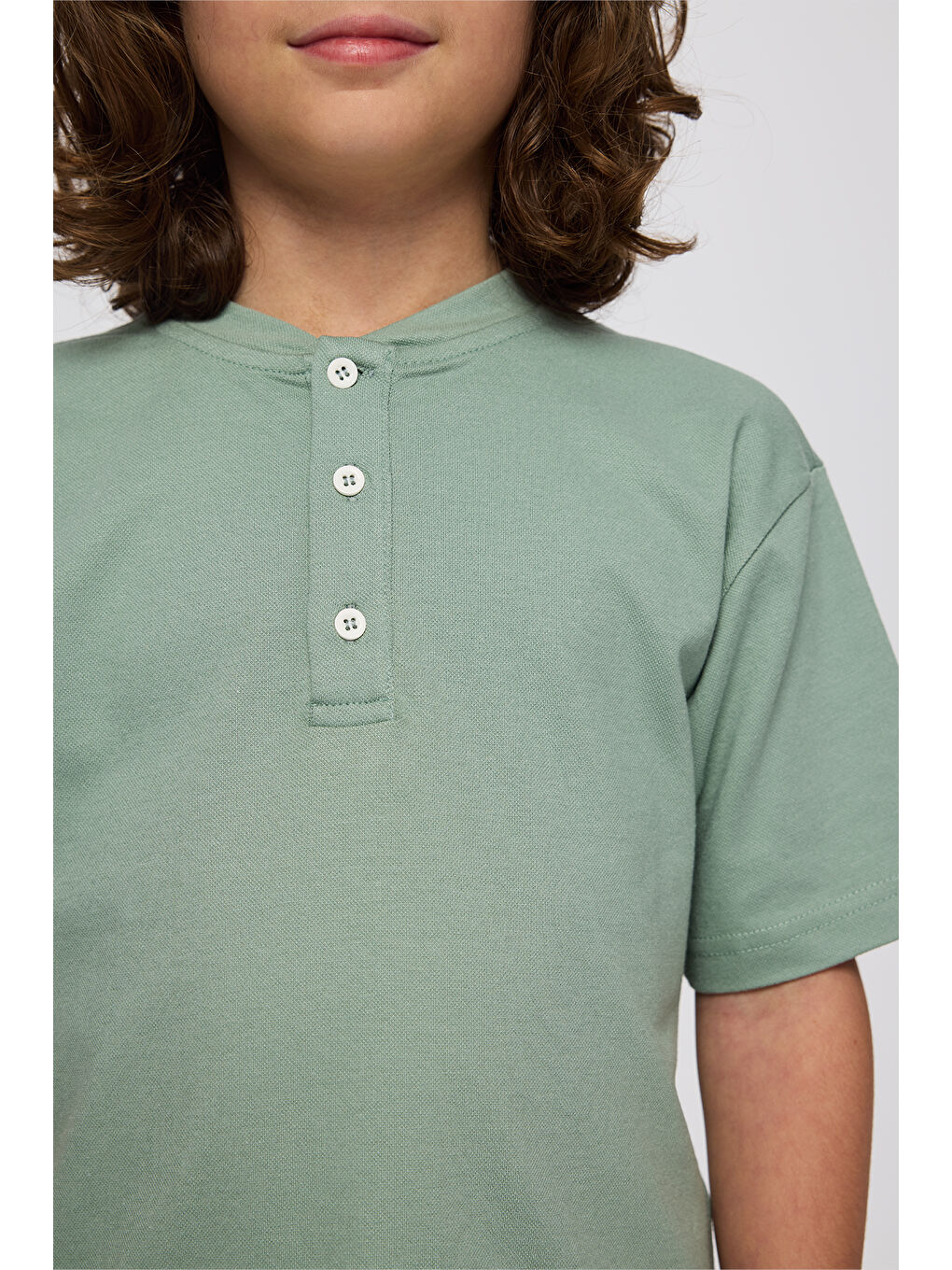 Erkek Çocuk Yakası Düğmeli Yeşil Tişört-3