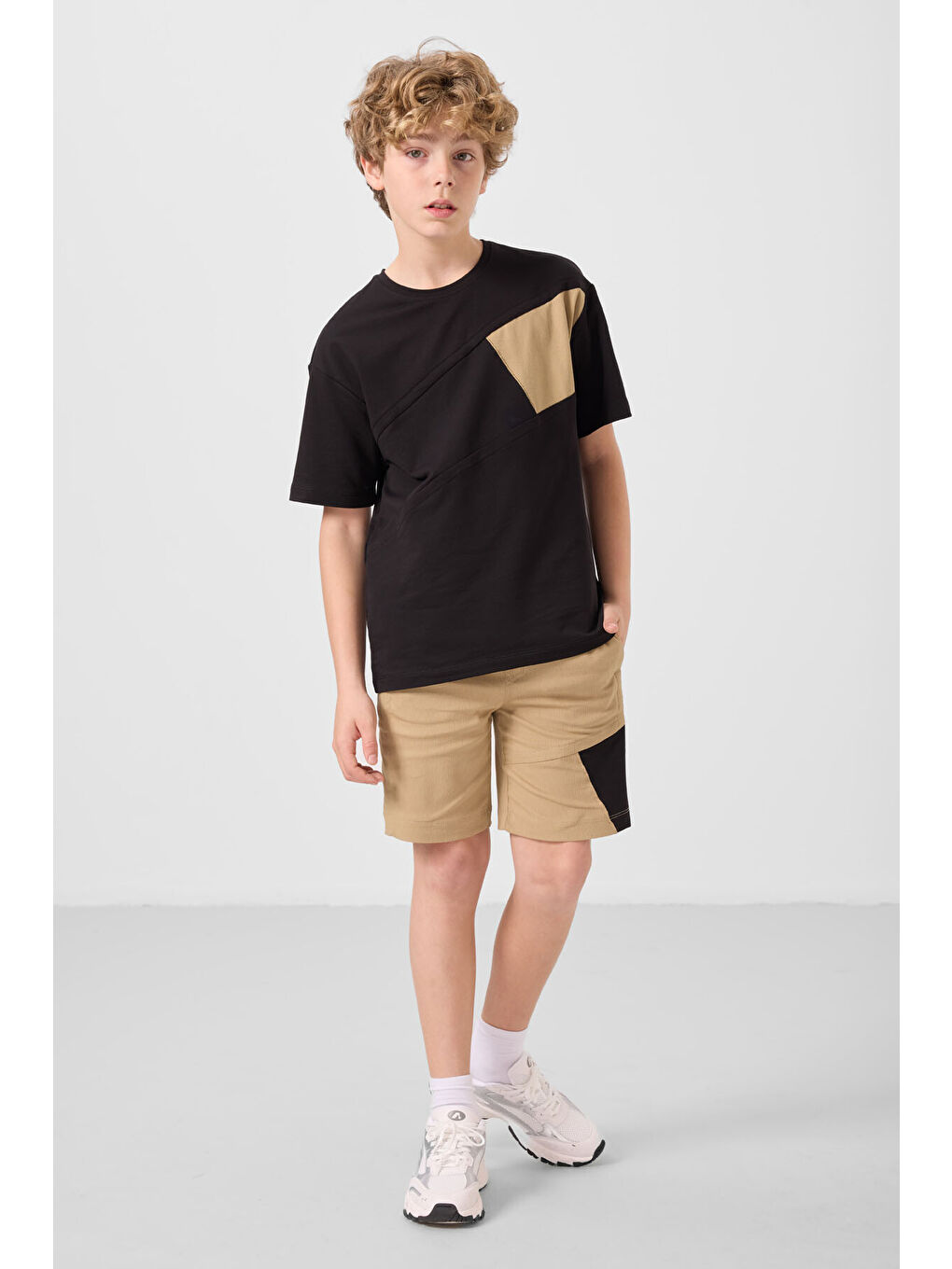 Siyah-Koyu Bej Pamuklu Oversize Fit Dokuma Hafif Esnek Chino Erkek Çocuk Şort Takım - 11275