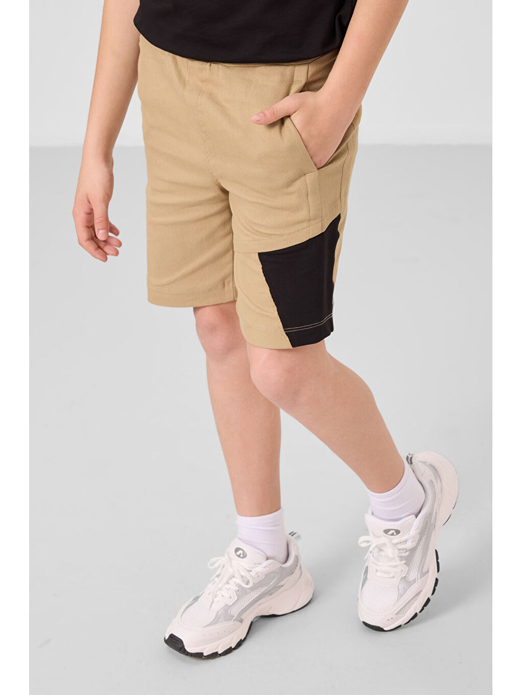 Siyah-Koyu Bej Pamuklu Oversize Fit Dokuma Hafif Esnek Chino Erkek Çocuk Şort Takım - 11275-1