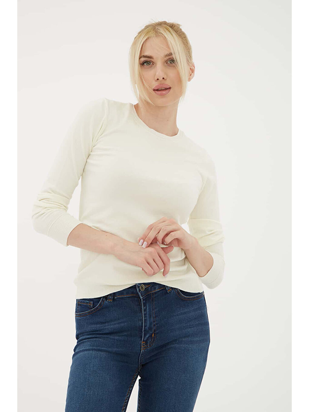 Ekru Regular Fit Bisiklet Yaka Kazak 25K0777K1-2