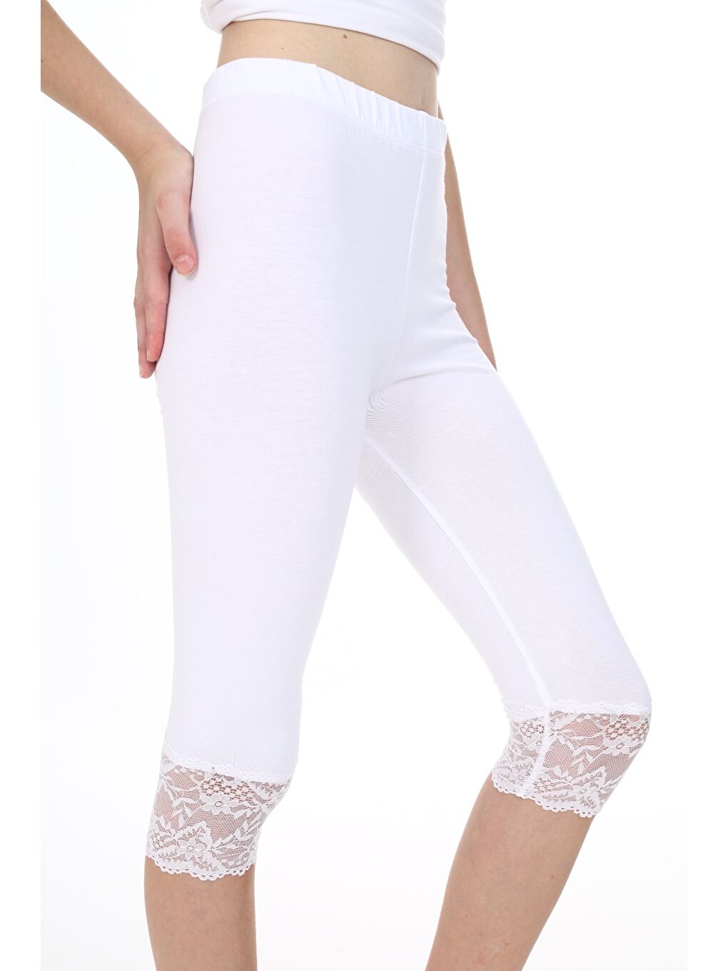 Beyaz Kız Çocuk Paça Dantel Detaylı Kapri-1