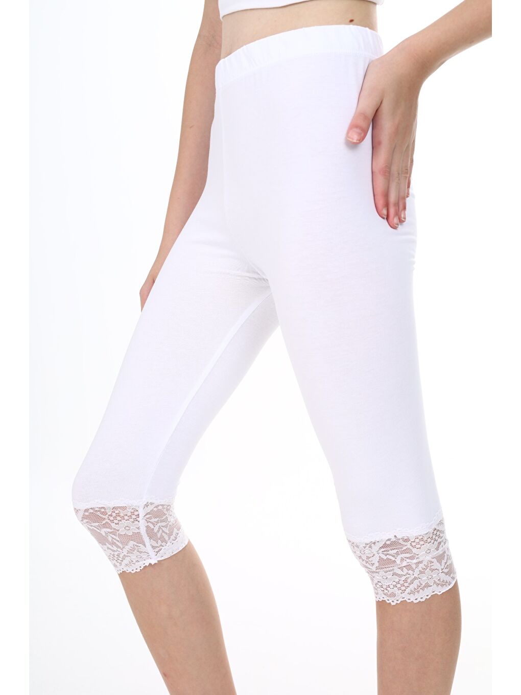 Beyaz Kız Çocuk Paça Dantel Detaylı Kapri-2