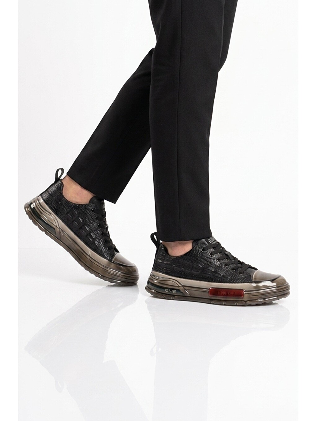 Siyah Hakiki Deri Kroko Desenli Kalın Taban Erkek Casual Ayakkabı Sneaker E058 M-1