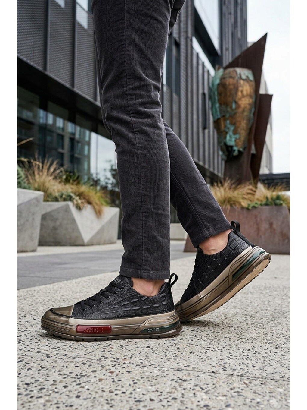 Siyah Hakiki Deri Kroko Desenli Kalın Taban Erkek Casual Ayakkabı Sneaker E058 M-2