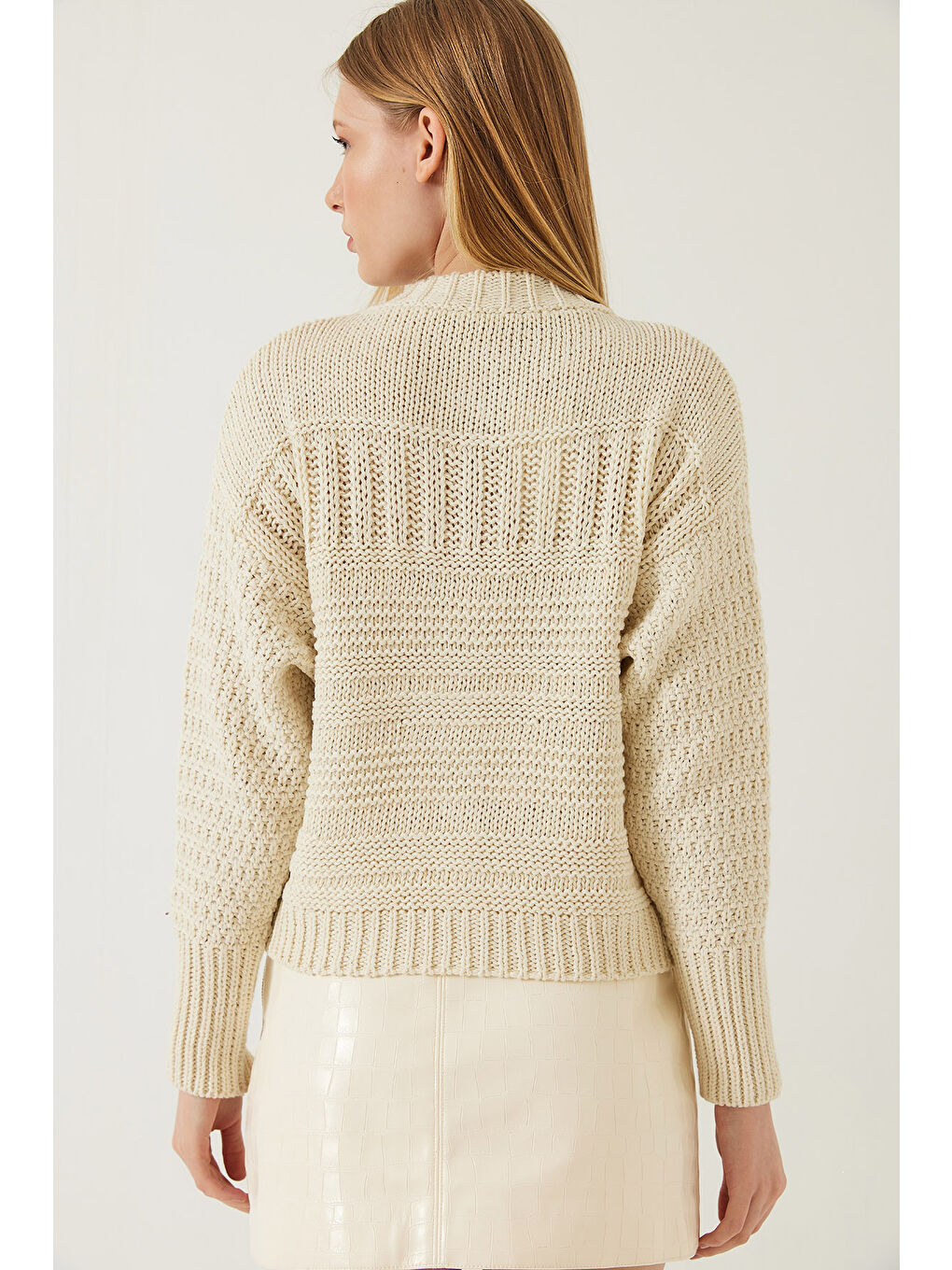 Ekru Kadın Düğmeli Desenli Triko Hırka-6