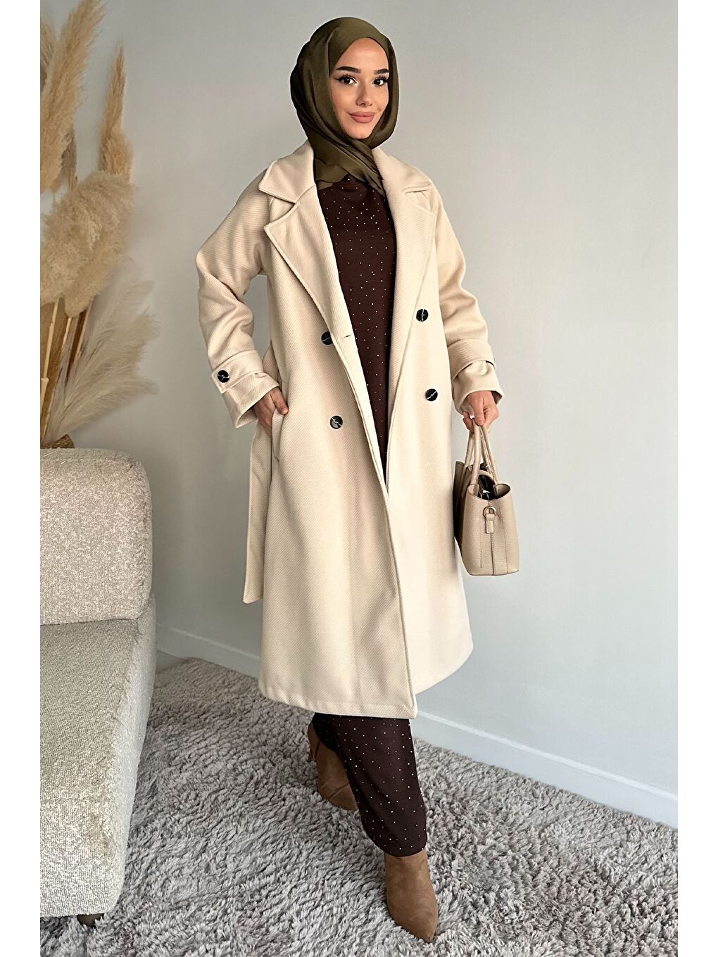 Bej Kendinden Desenli Bel Kuşaklı Tesettür Kaban-5