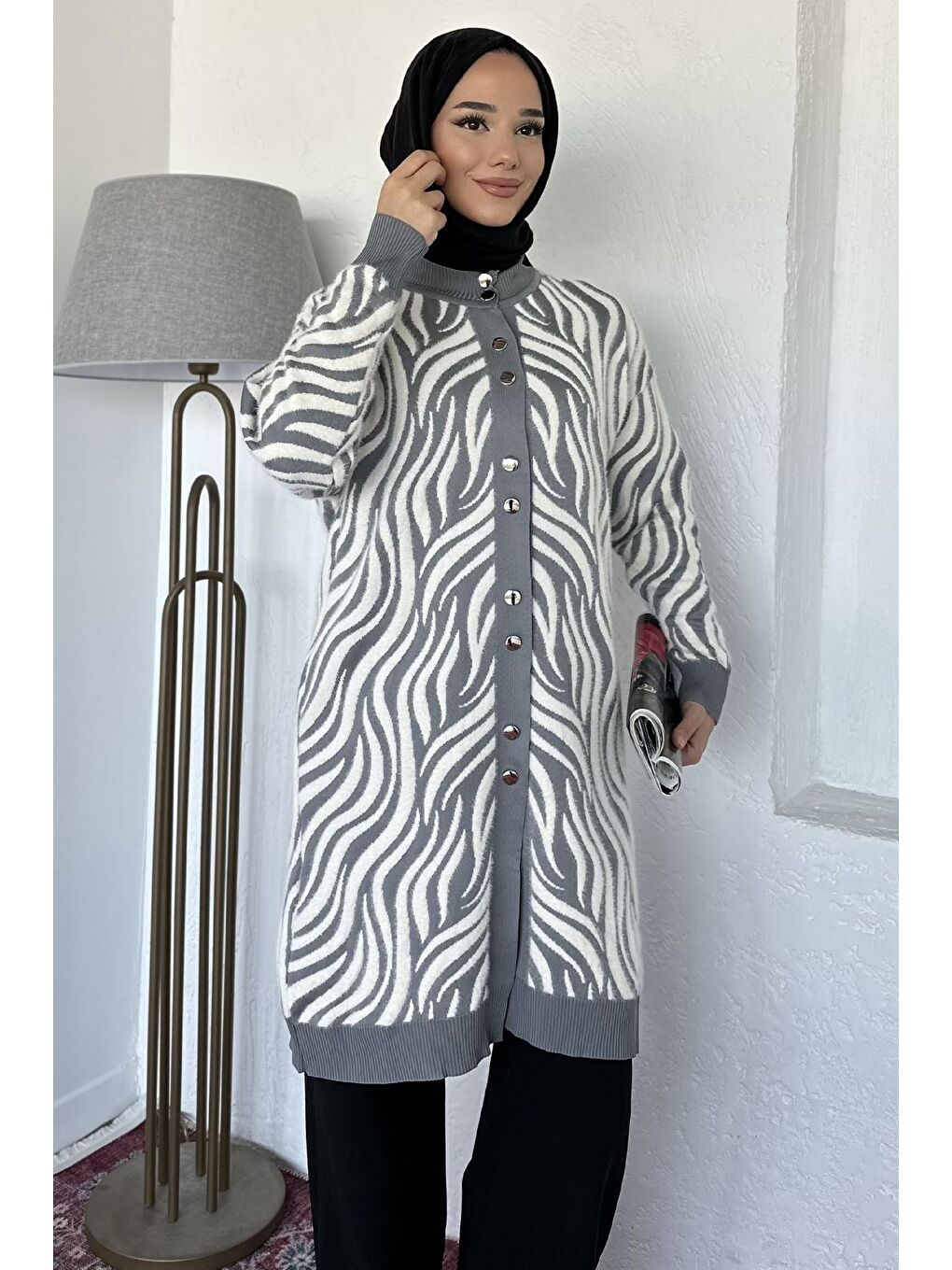 Gri Desenli Angora Tesettür Triko Hırka-3