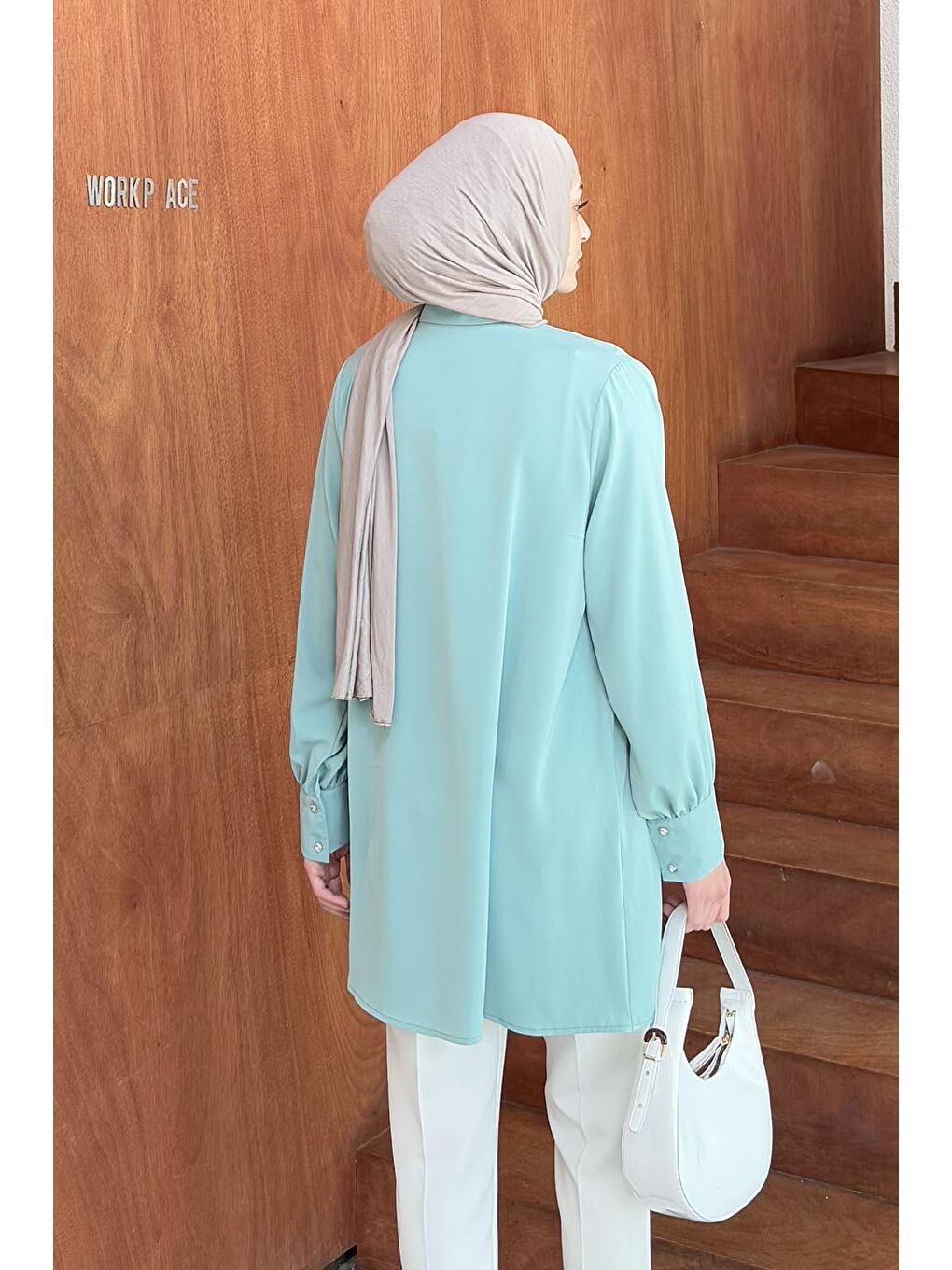 Gizli Düğme Detaylı Tesettür Tunik Mint Yeşili-3