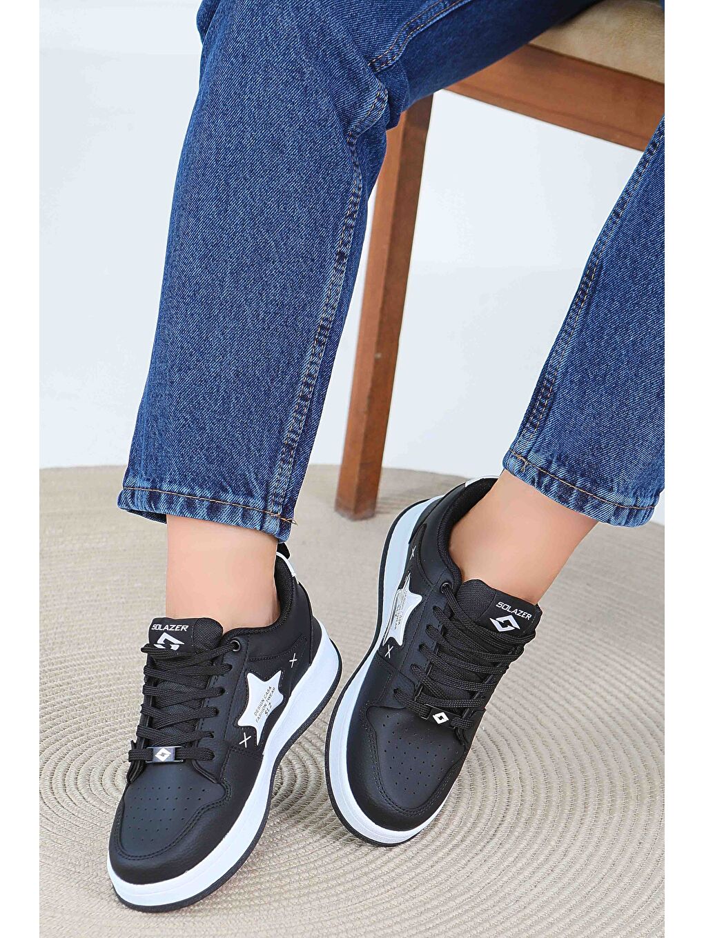 Kadın Siyah Beyaz Spor Ayakkabı - 27560-1