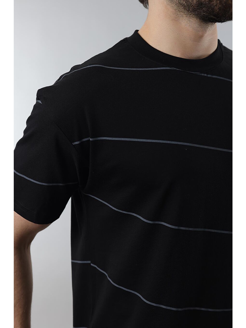 Siyah Bisiklet Yaka Basic Çizgili Erkek %100 Pamuk Tişört E7102-2