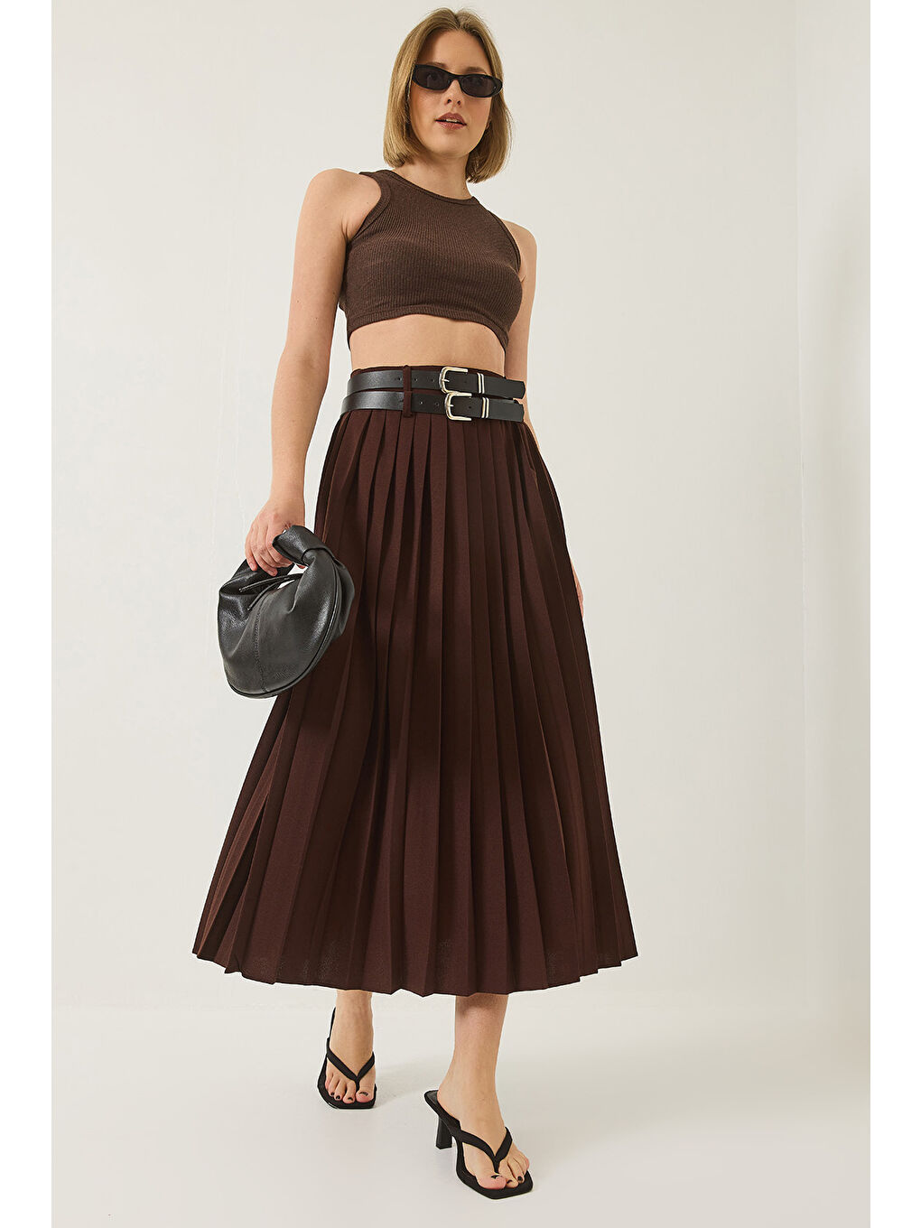 Kahverengi Kadın Çift Kemerli Yırtmaç Detaylı Piliseli Uzun Etek