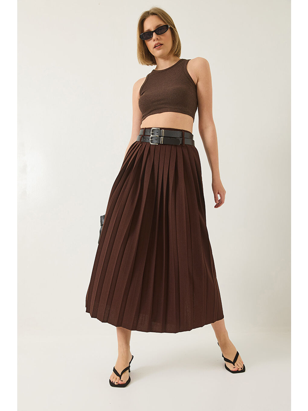 Kahverengi Kadın Çift Kemerli Yırtmaç Detaylı Piliseli Uzun Etek-4