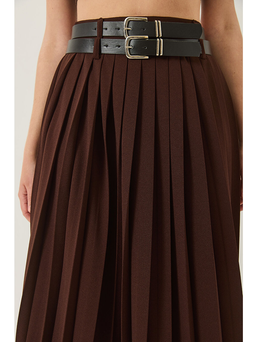 Kahverengi Kadın Çift Kemerli Yırtmaç Detaylı Piliseli Uzun Etek-5