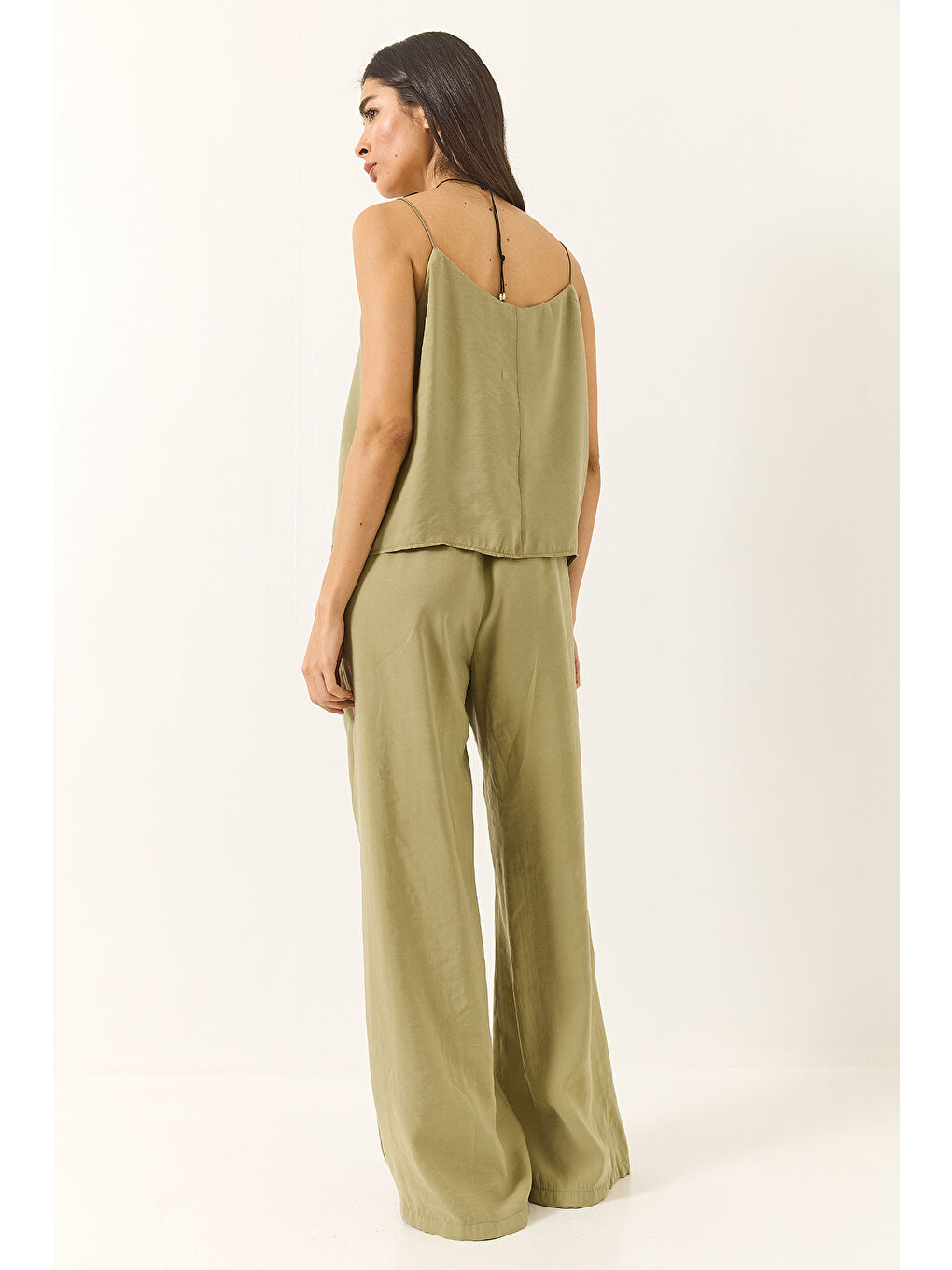 Yeşil Kadın Askılı Dokuma Modal Bluz Pantolon Alt-Üst Takım-5