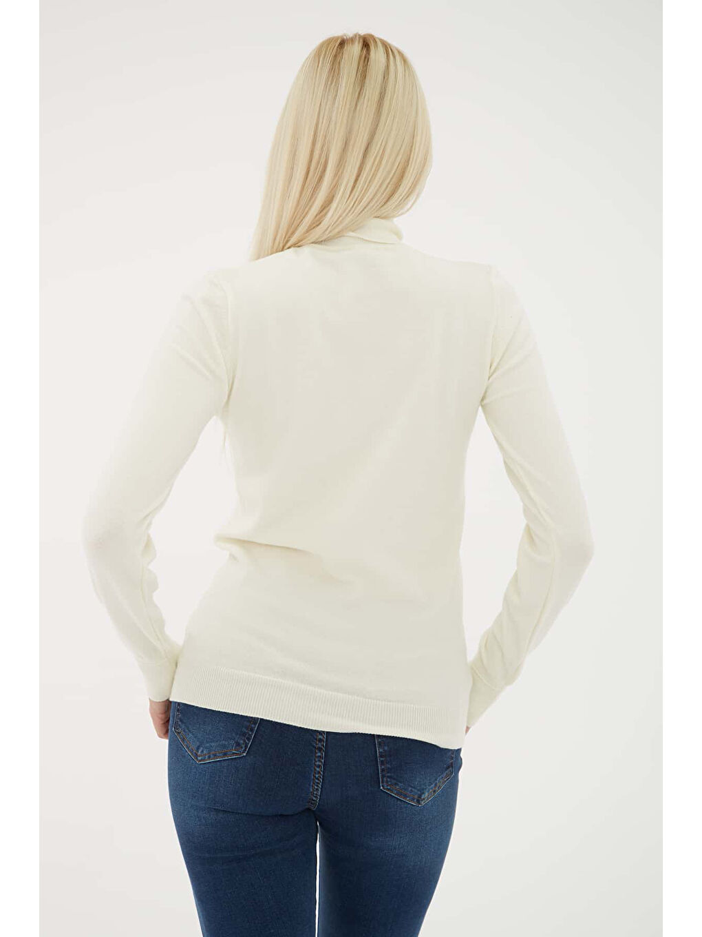 Ekru Regular Fit Balıkçı Yaka Kazak 25K0780K1-4