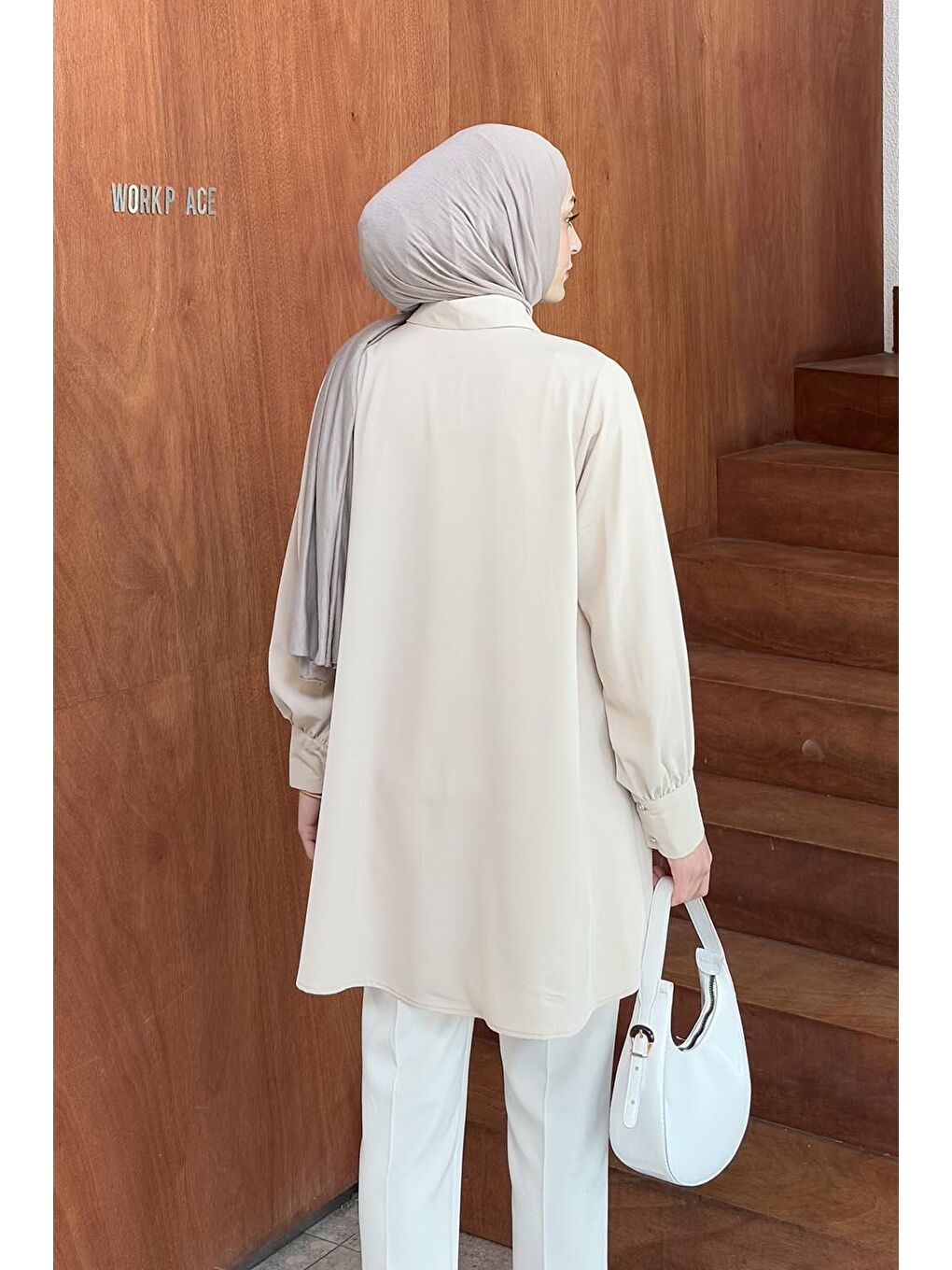 Bej Gizli Düğme Detaylı Tesettür Tunik Taş-3