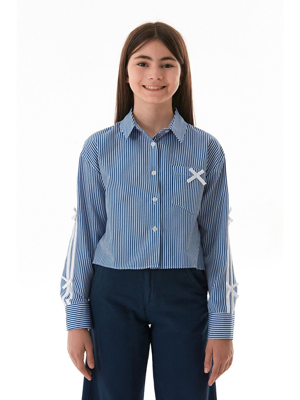 Mavi Çizgili Fiyonk Detaylı Cepli Kız Çocuk Gömlek-1
