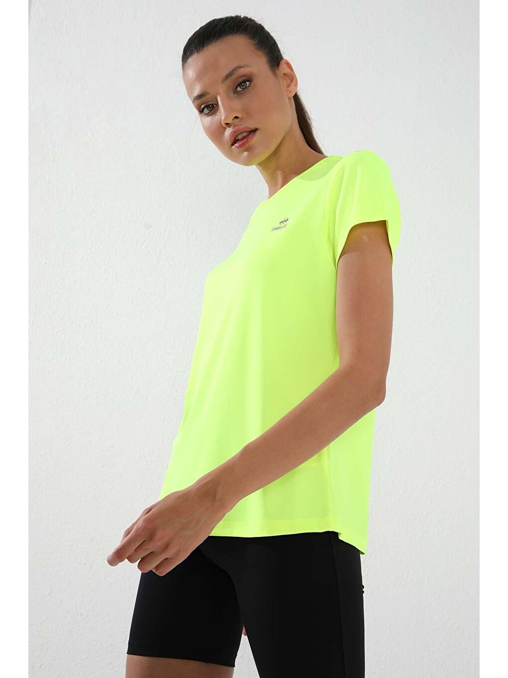 Neon Sarı Basic Kısa Kol Standart Kalıp O Yaka Kadın Tişört - 97144