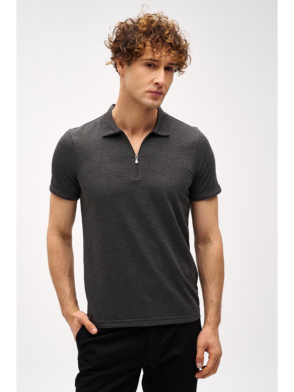 Gri Antrasit Slim Fit Dar Kalıp Fermuarlı Polo Yaka Düz Kısa Kollu  Tişört