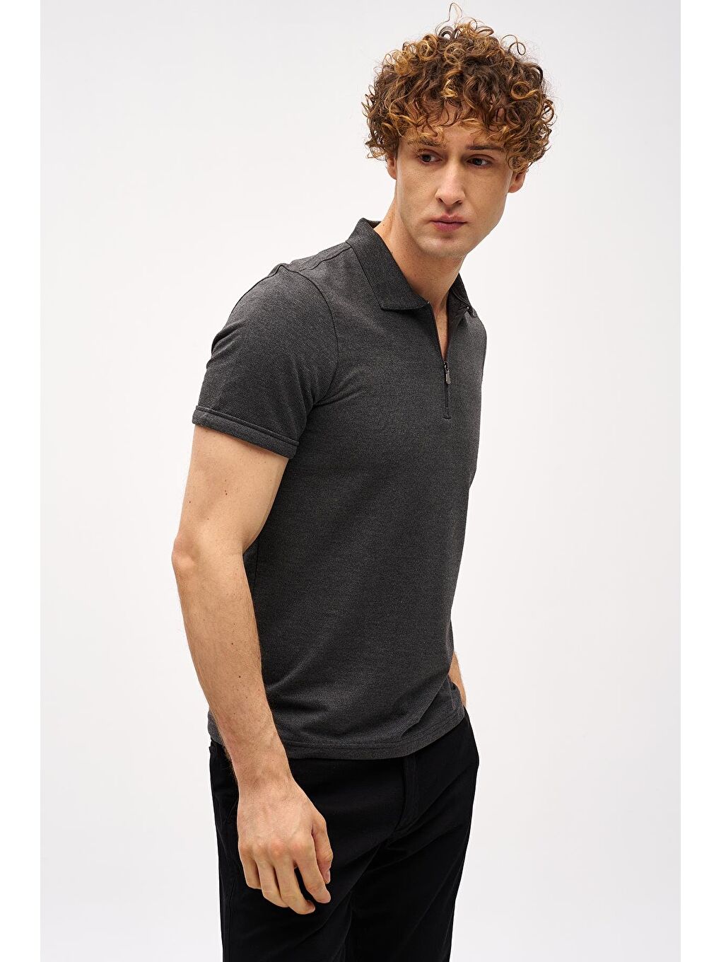 Gri Antrasit Slim Fit Dar Kalıp Fermuarlı Polo Yaka Düz Kısa Kollu  Tişört-3