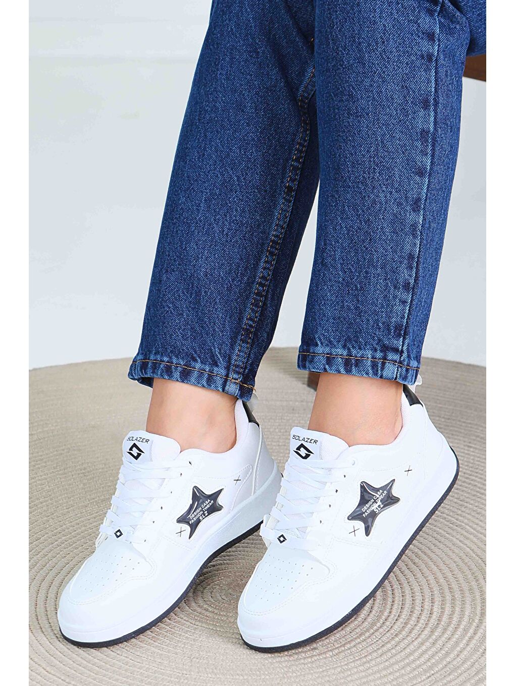 Kadın Beyaz Siyah Spor Ayakkabı - 27560-3