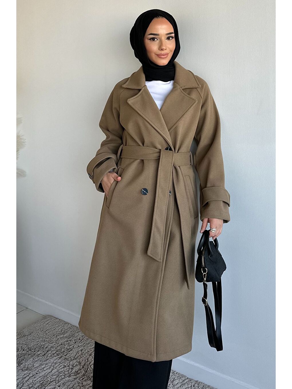 Bej Kendinden Desenli Bel Kuşaklı Tesettür Kaban-5