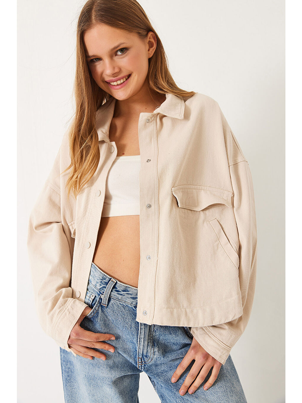 Bej Kadın Dört Cepli Çıtçıt Kapamalı Gabardin Mevsimlik Ceket
