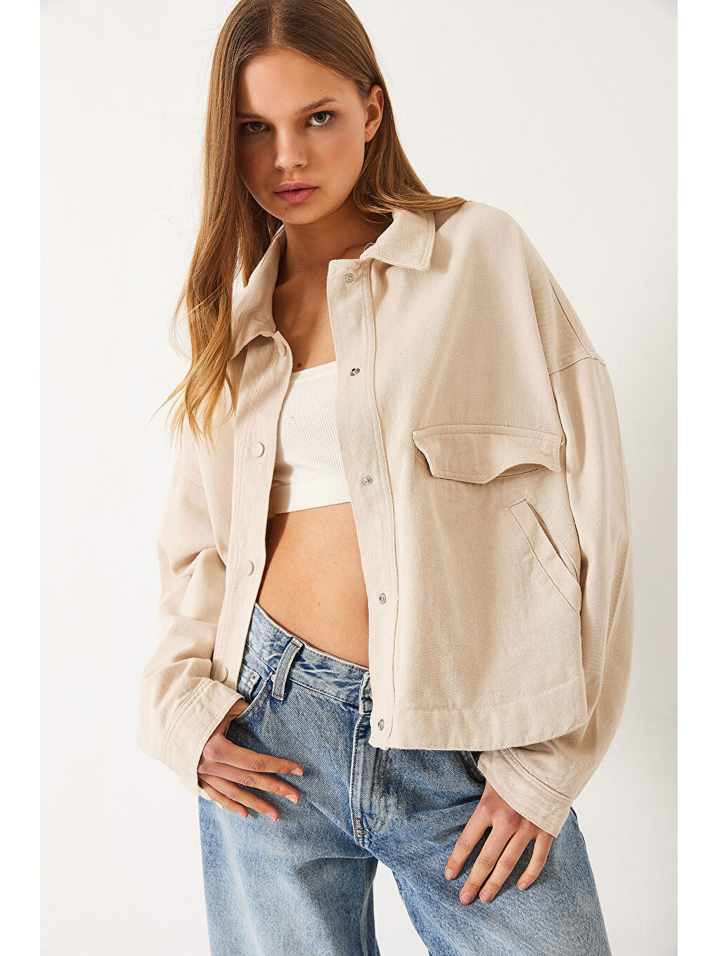 Bej Kadın Dört Cepli Çıtçıt Kapamalı Gabardin Mevsimlik Ceket-1
