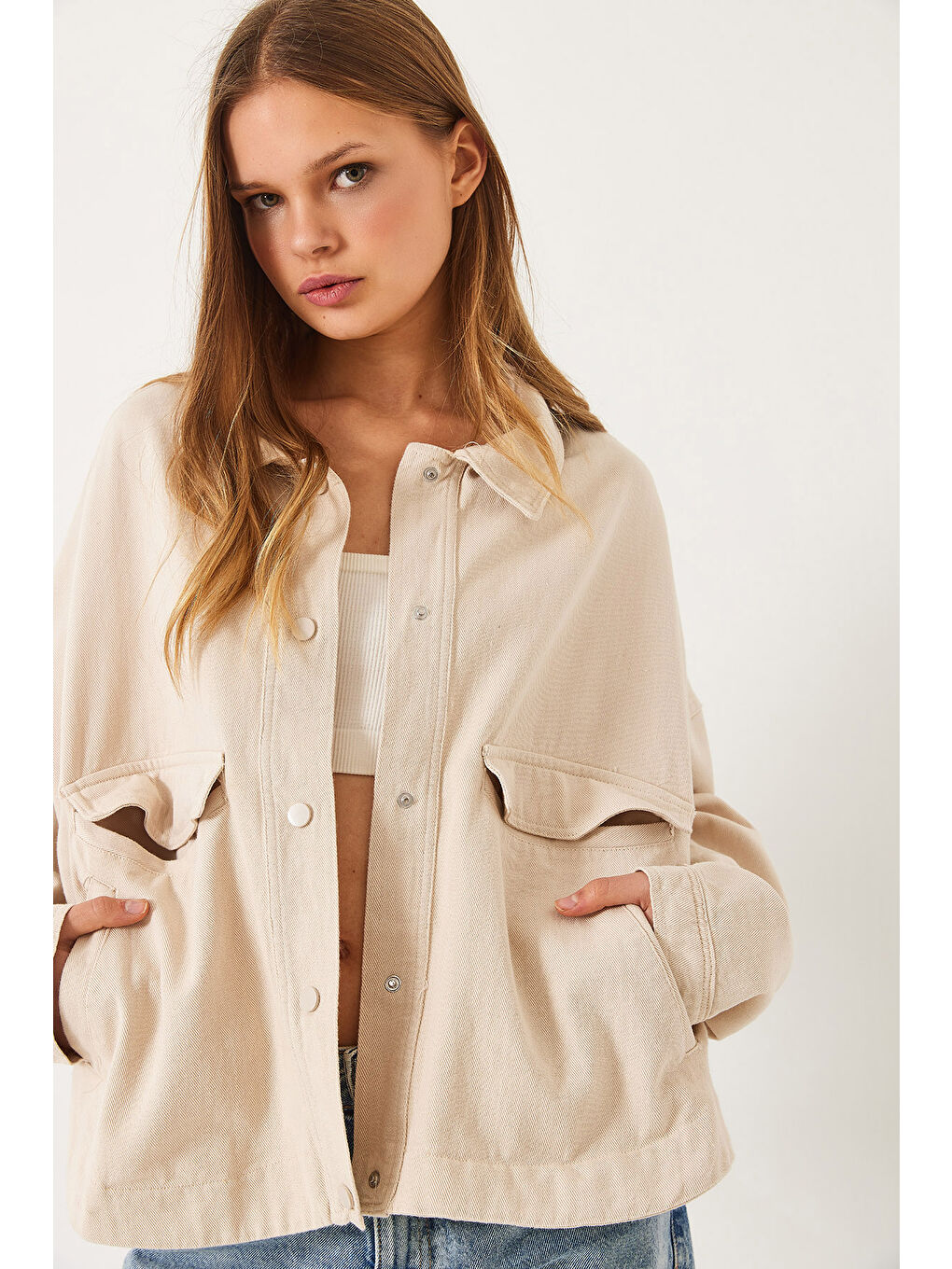 Bej Kadın Dört Cepli Çıtçıt Kapamalı Gabardin Mevsimlik Ceket-4