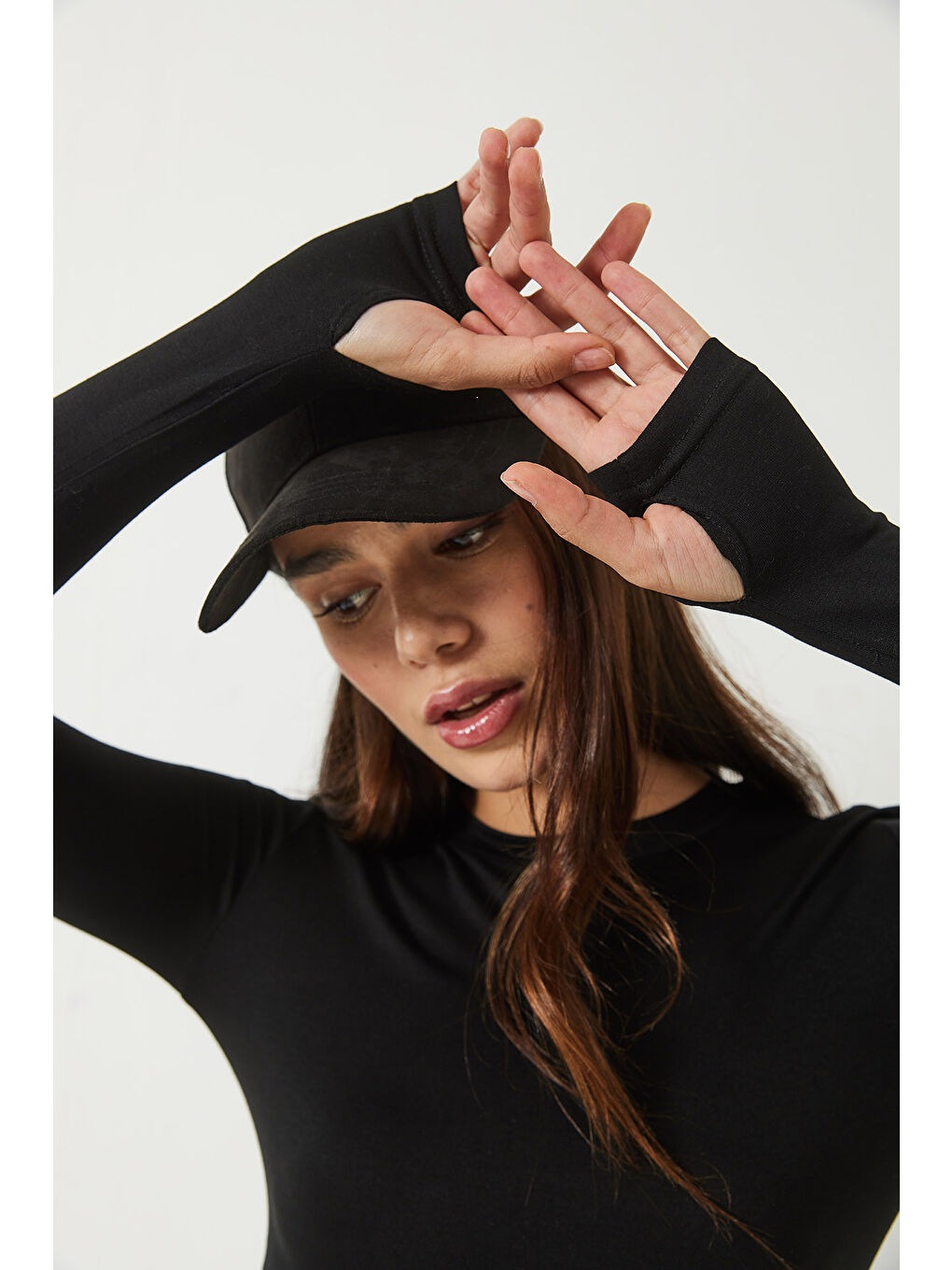 Siyah Kadın Parmak Geçirmeli Bisiklet Yaka Uzun Kol Modal Bluz-5