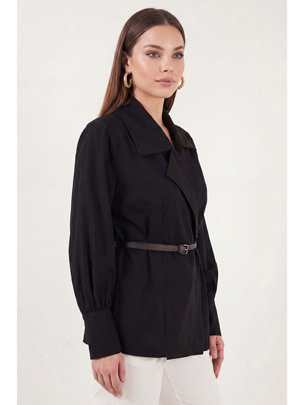 Siyah Kruvaze Yaka Kemerli Balon Kollu Pamuklu Kadın Gömlek 6835057-3