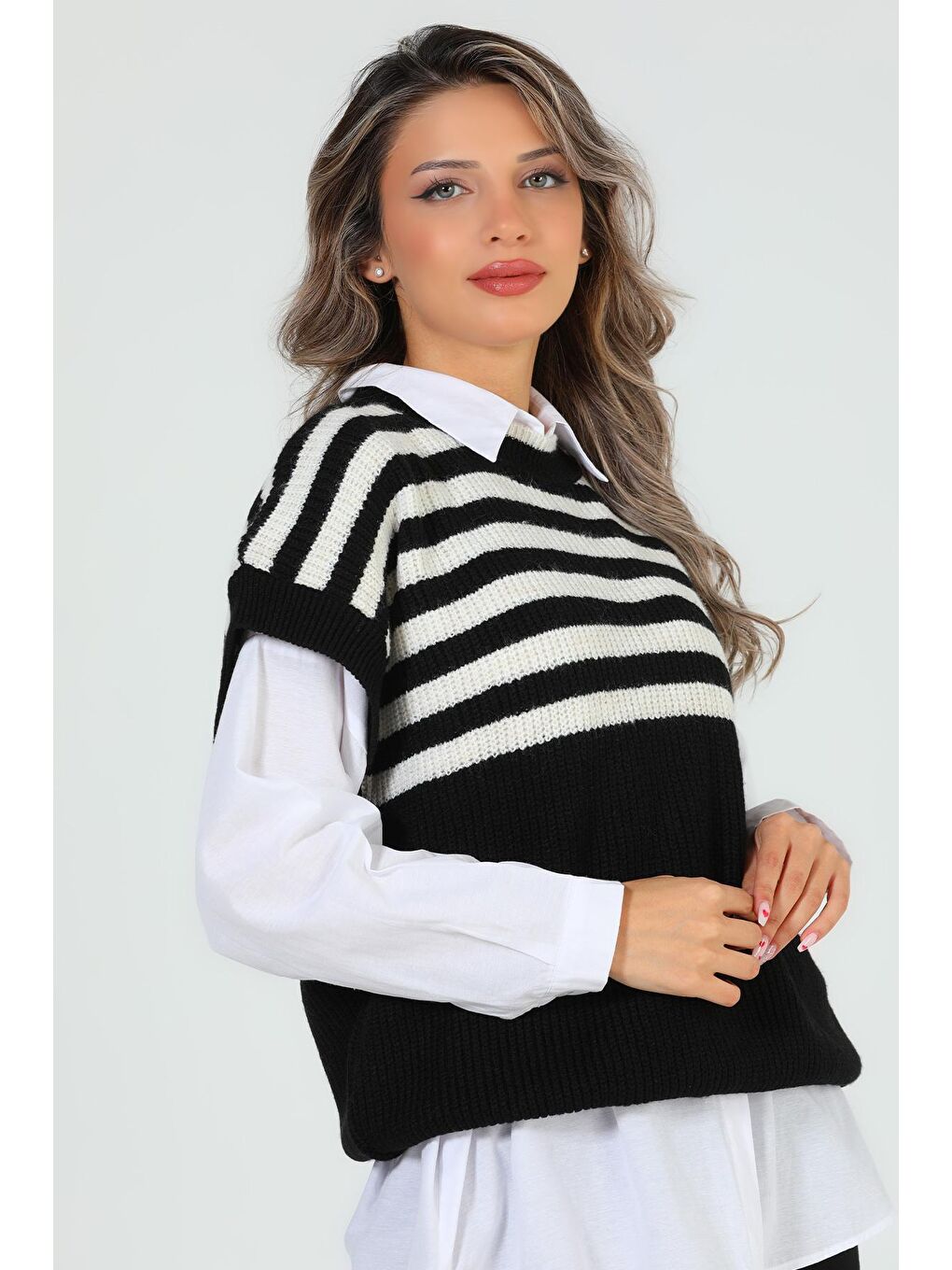 Siyah Kadın Çizgili Triko Süveter-1