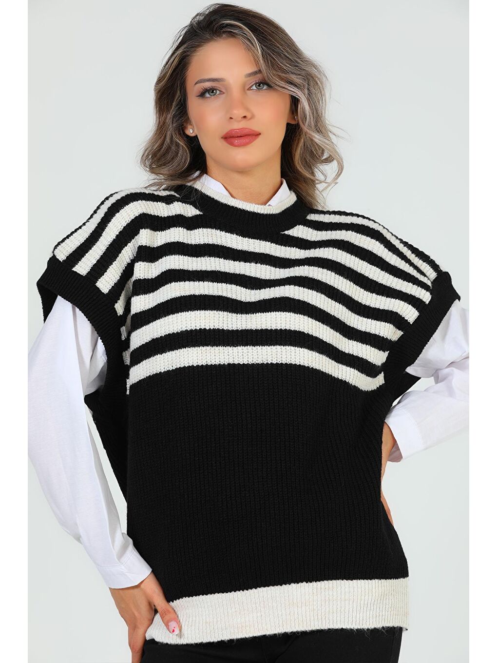 Siyah Kadın Çizgili Triko Süveter-4