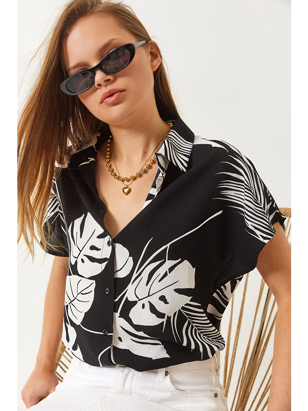 Siyah Kadın Kısa Kol Desenli Kısa Kollu Viskon Gömlek