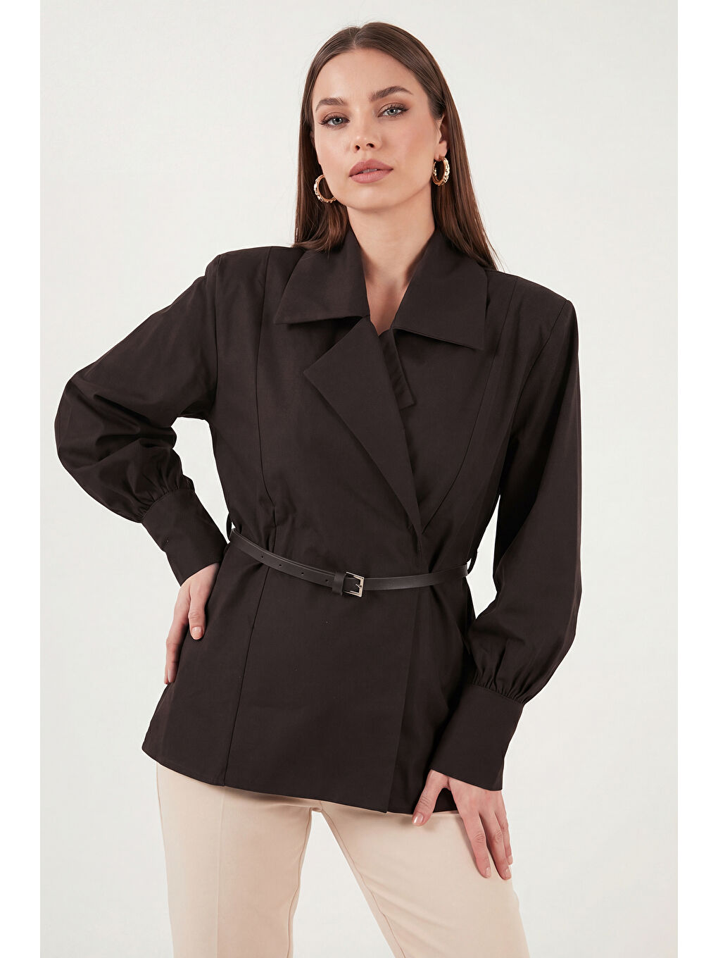 Kahverengi Kruvaze Yaka Kemerli Balon Kollu Pamuklu Kadın Gömlek 6835057-4