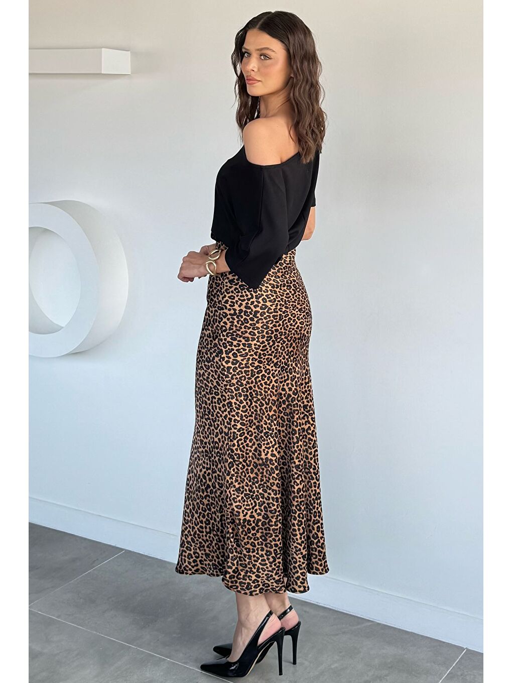 Bej Kadın Leopar Desenli Bel Lastikli Saten Etek-3