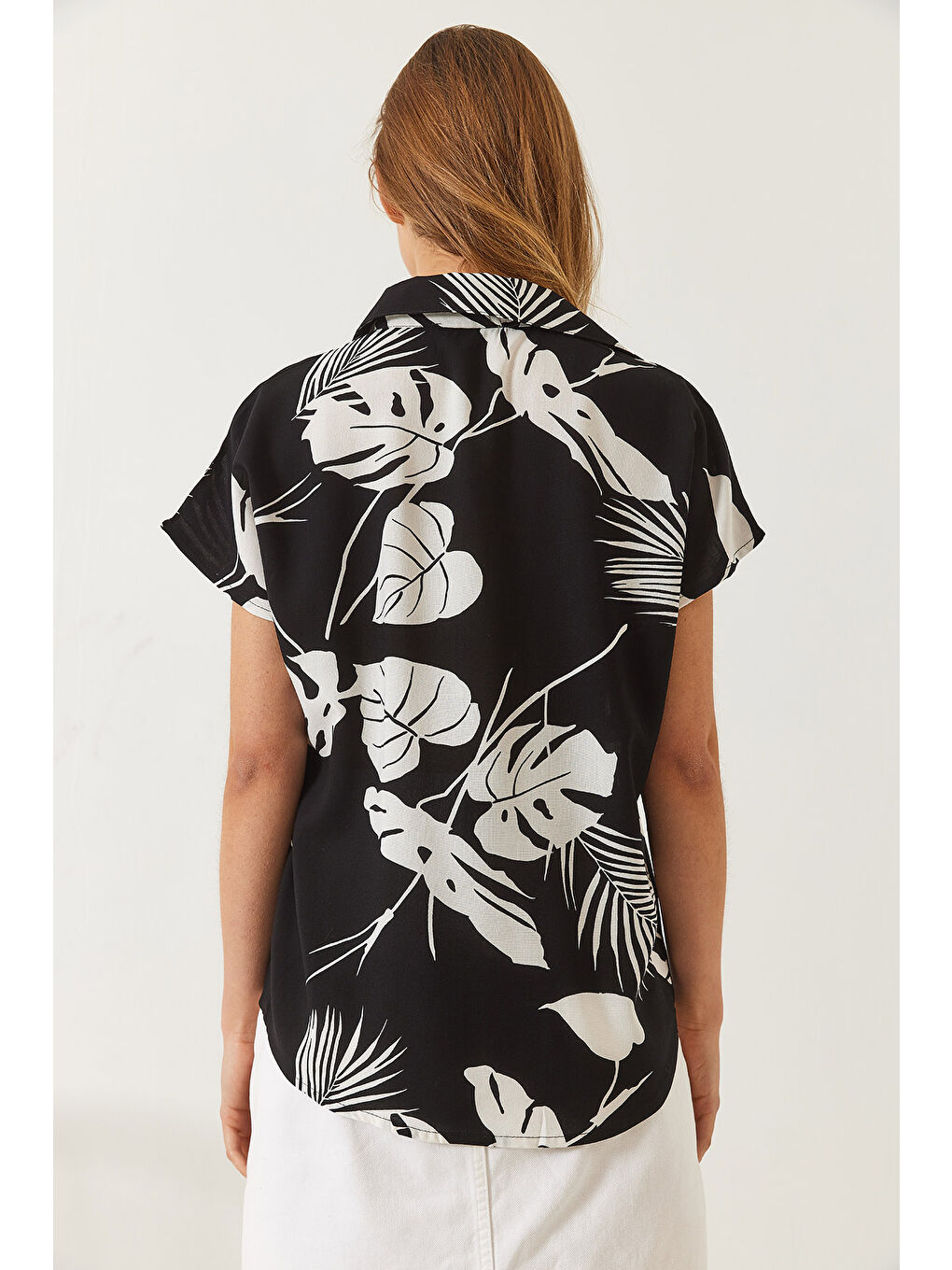 Siyah Kadın Kısa Kol Desenli Kısa Kollu Viskon Gömlek-6