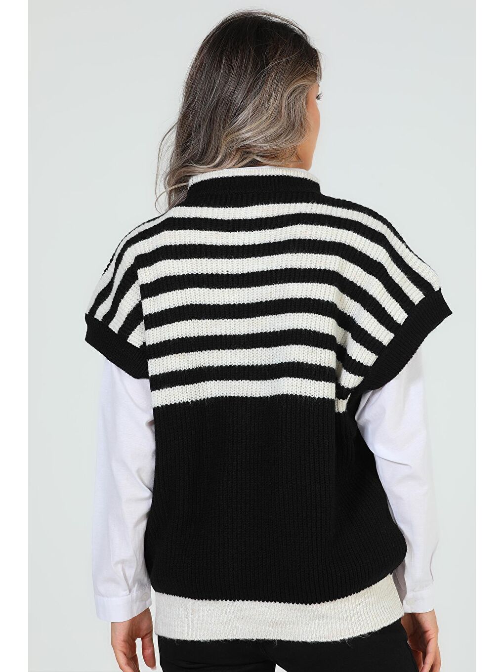 Siyah Kadın Çizgili Triko Süveter-7