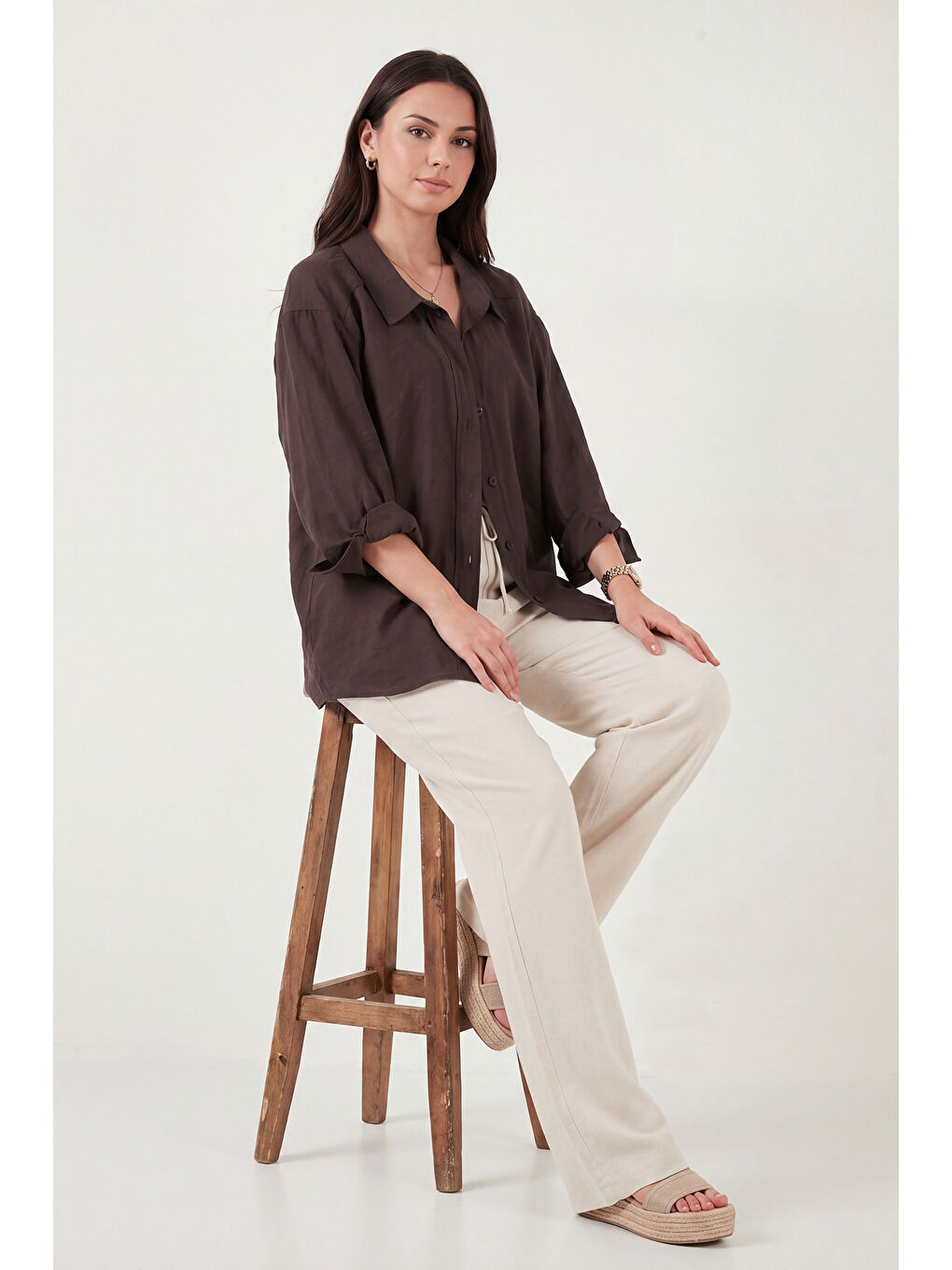 Kahverengi Modal Oversize Fit Uzun Kollu Kadın Gömlek 6834612-5