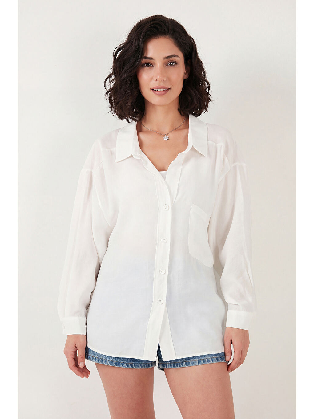 Beyaz Modal Oversize Fit Uzun Kollu Kadın Gömlek 6834612-1