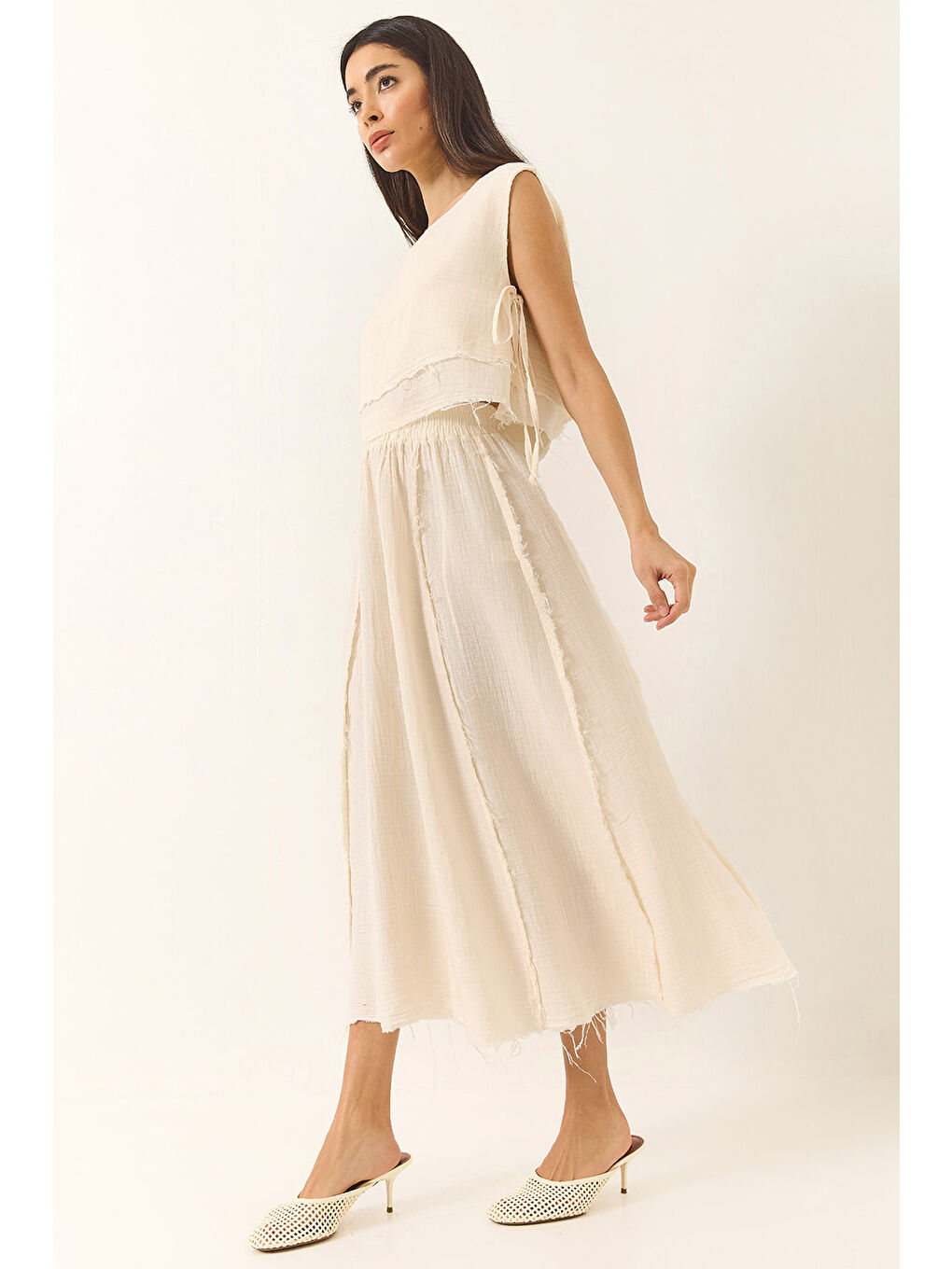 Ekru Kadın Beli Lastikli Etek Yandan Bağlama Detaylı Crop Müslin Alt-Üst Takım