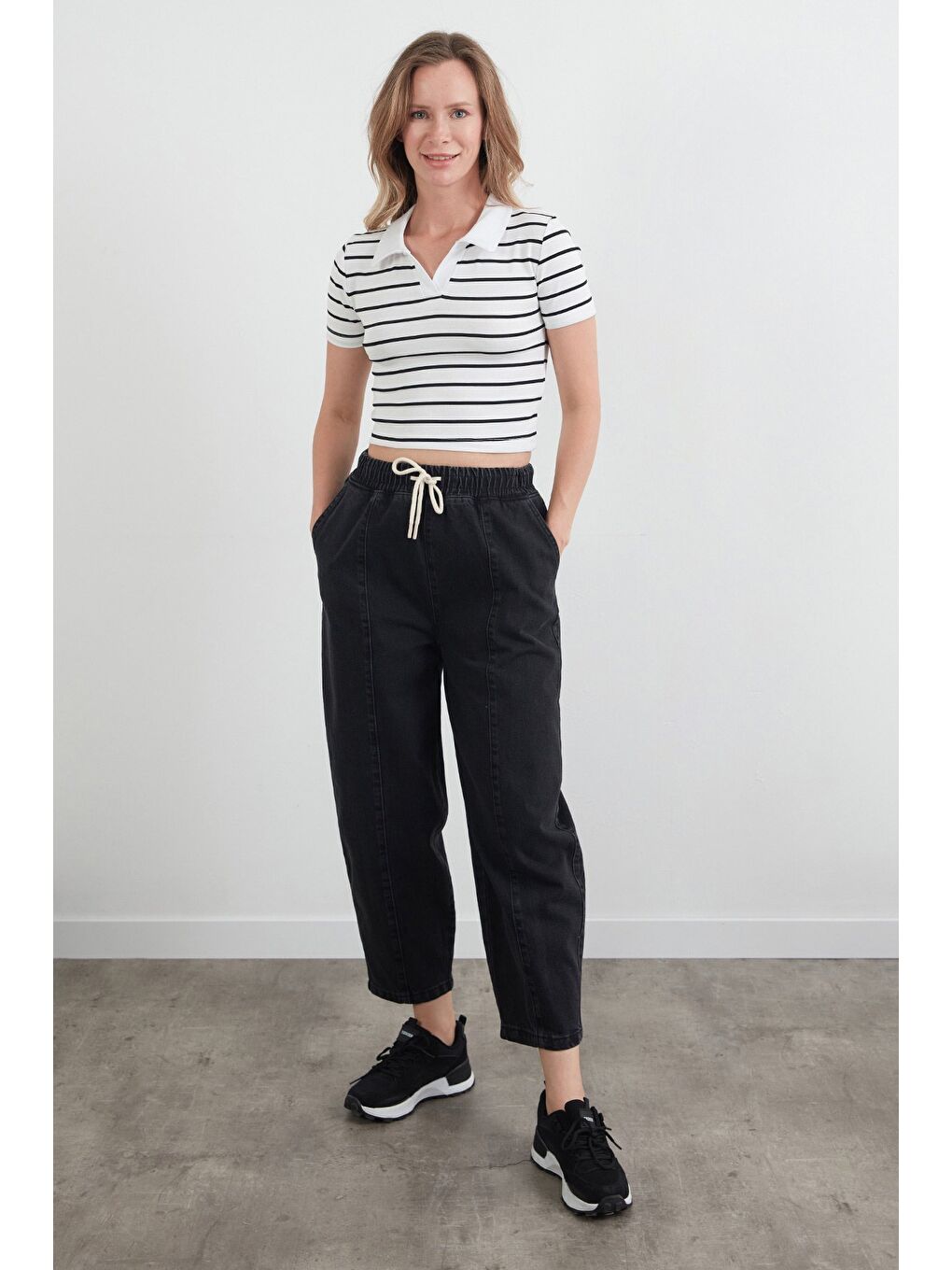 Beyaz Çizgili polo Yaka Tişört-1