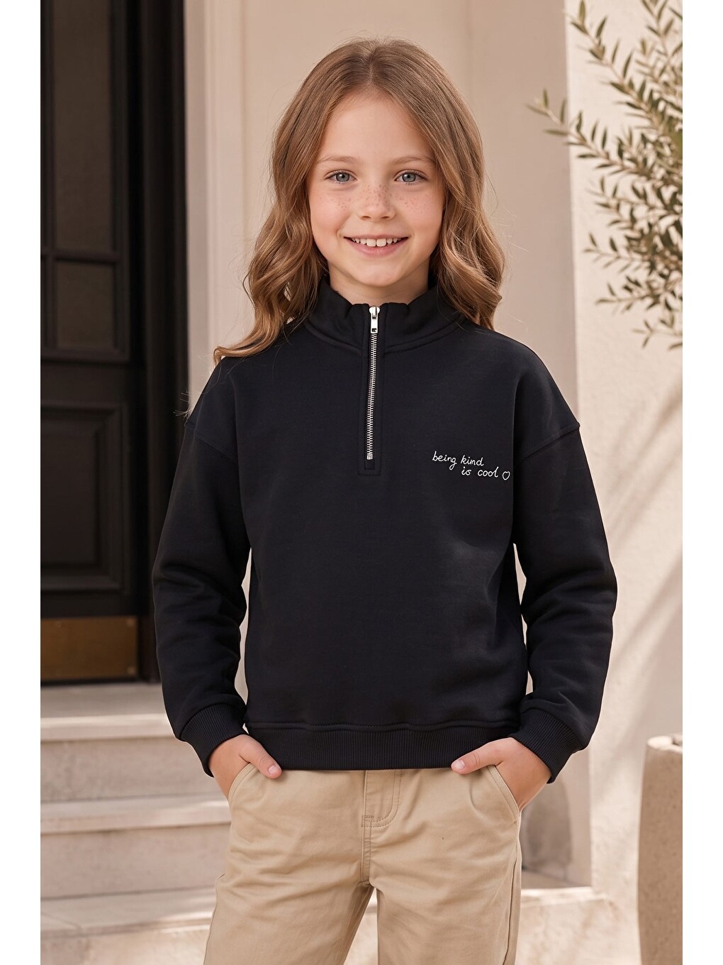 Siyah 3 İplik Yarım Fermuarlı Dik Yaka Kız Çocuk Sweatshirt