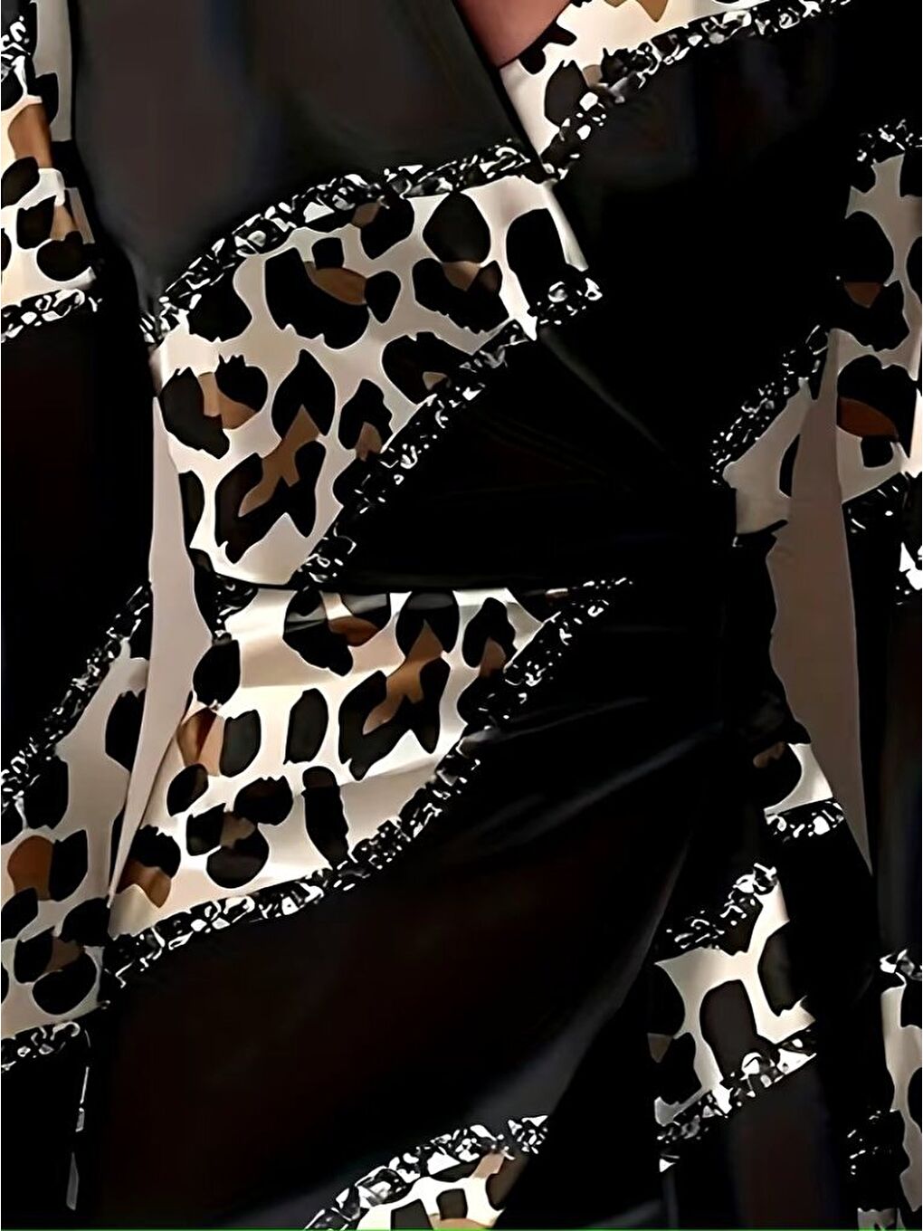 Siyah Kadın Uzun Kollu Kruvaze Yakalı Asimetrik Detaylı Mini Modal Elbise-3