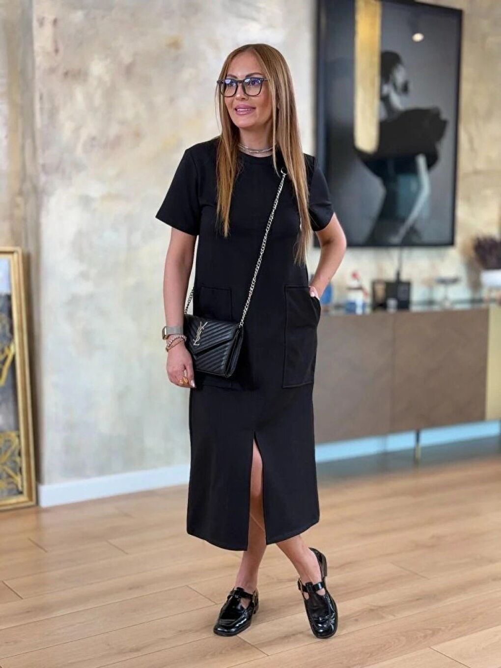 Siyah Kadın Kısa Kollu Bisiklet Yakalı Cepli önden Yırtmaçlı Viskon Iki Iplik Midi Elbise