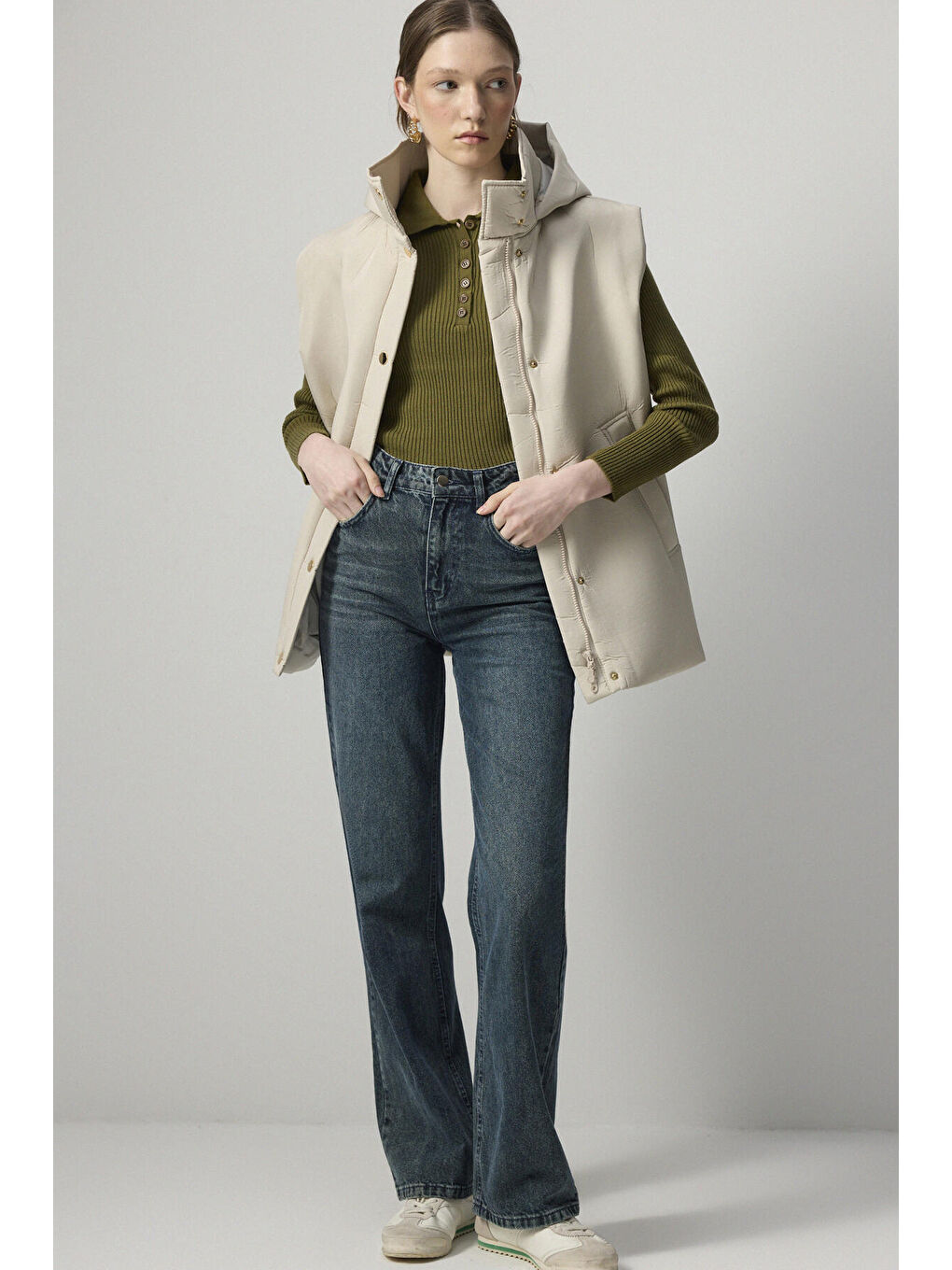 Bej Kapüşonlu Yelek