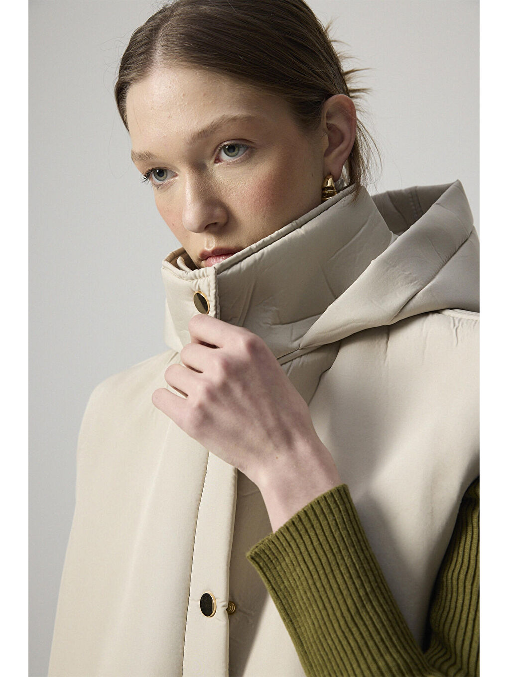 Bej Kapüşonlu Yelek-3