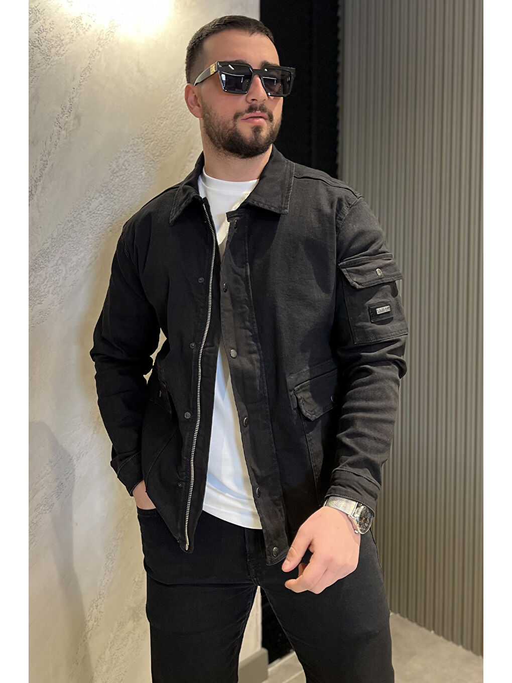 Siyah Fermuarlı Çıtçıt Detaylı Erkek Jean Ceket